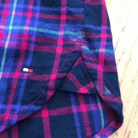 Tommy Hilfiger Plaid Long Sleeve Popover Tab Cuff - Picture 5 of 8